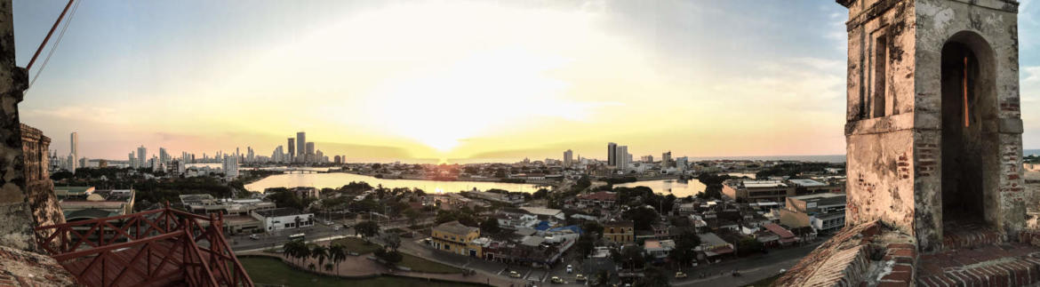 vista-de-la-ciudad-servicio-de-kitesurfing-Caratgena-Colombia.jpg